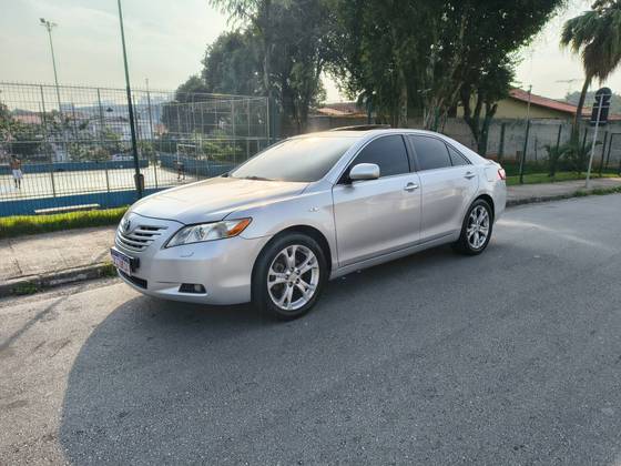 TOYOTA CAMRY 3.5 XLE V6 24V GASOLINA 4P AUTOMÁTICO TOYOTA CAMRY 3.5 XLE V6 24V GASOLINA 4P AUTOMÁTICO